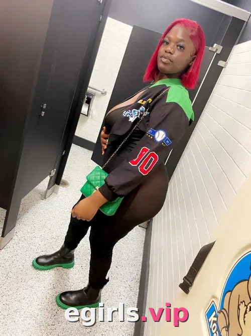 Juicyw.TheeFatCoochie