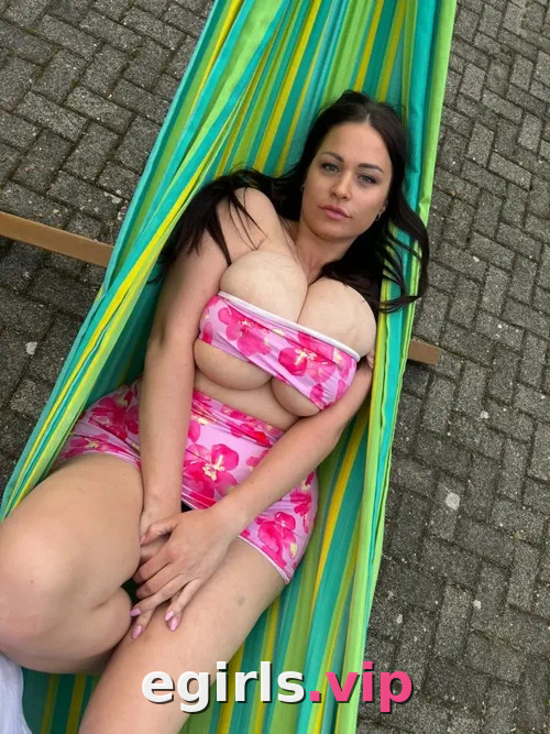 BustyEmily