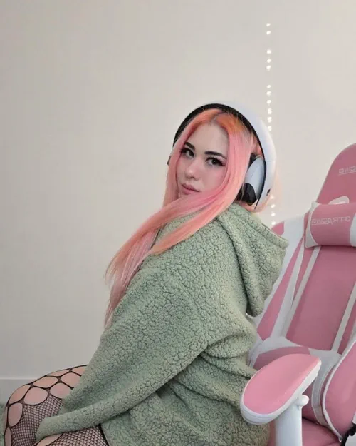 CouchWaifu Asian