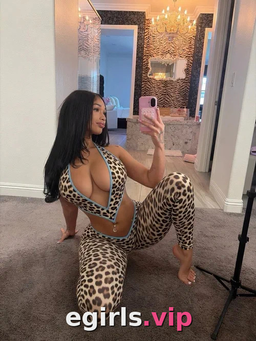 Hot4Lexi
